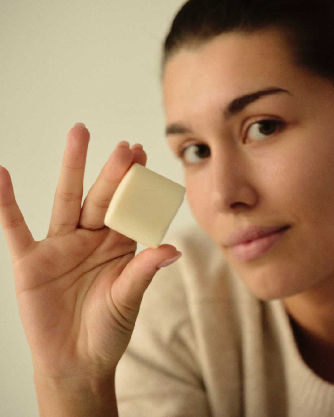 banbu-kute-feste-handcreme-hydratisierend-eco image 2