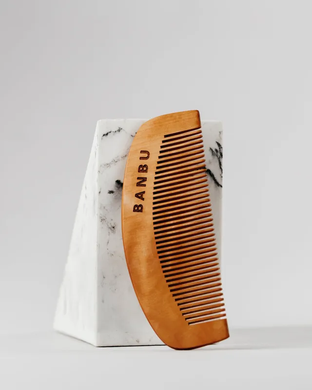 banbu-peine-de-madera-holzkamm-f-r-kurzes-haar image 1